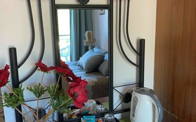 Two Flowers Hotel