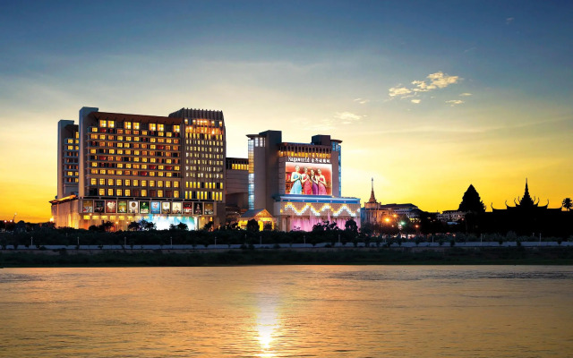 NagaWorld Hotel & Entertainment Complex