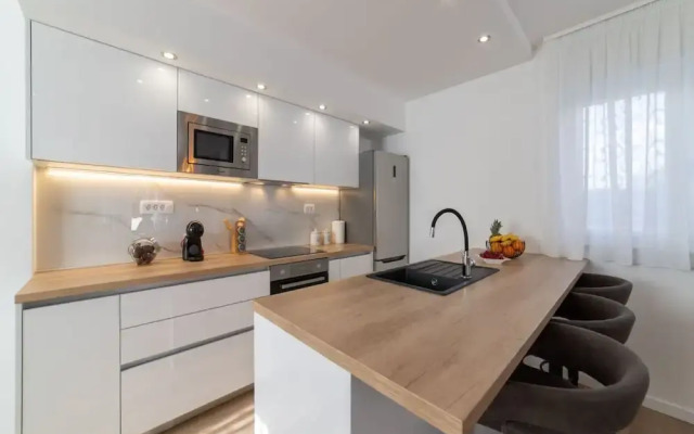 Luxury Kastela Villa With Heated Pool and Lounge Area