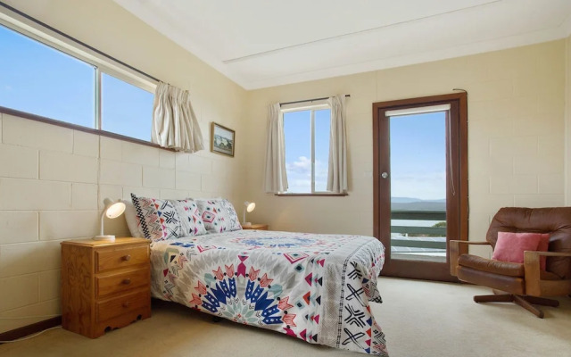 Cliffhanger - Pet Friendly