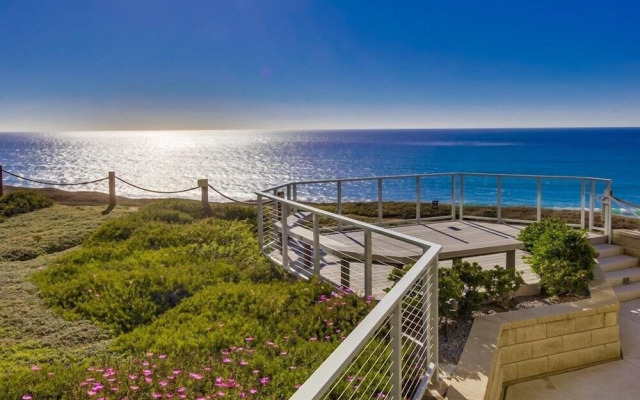 Gorgeous Ocean View Condo with Pool & Spa SURF9 by RedAwning