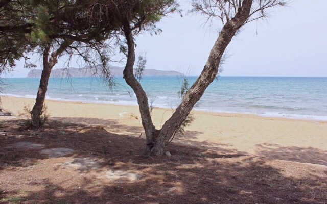 Lifeguard Beachfront - Luxury Flat, 30meters From Sea