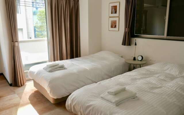 Tokyo Sakurako Hatchobori