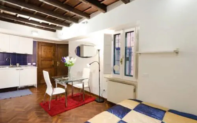 Vicolo del Piede 31 - Trastevere