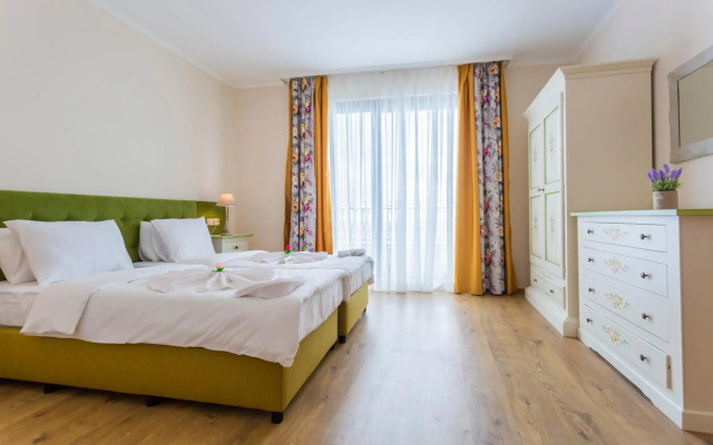Gardenia Beach Palace Aparthotel