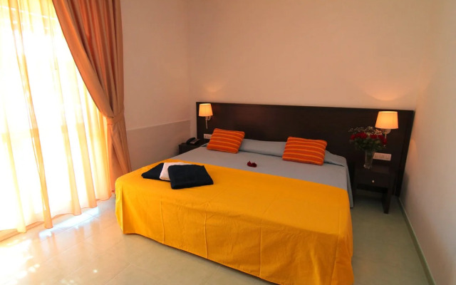 Курортный отель Club Esse Sunbeach