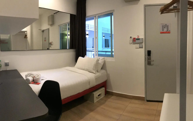Tune Hotel KLIA Aeropolis