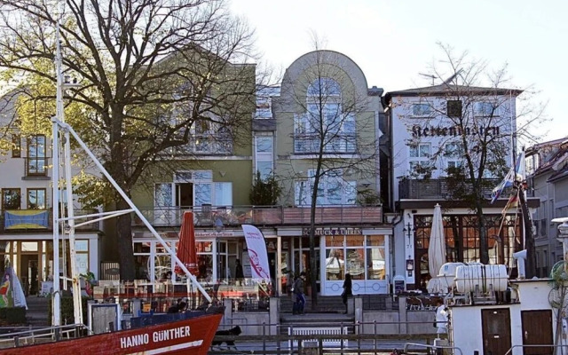 On the old River Modern Retreat