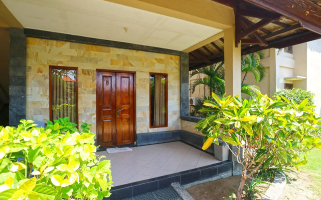 Puri Nusa Beach Hotel