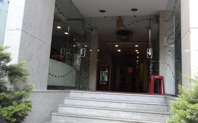 OYO 435 Hotel Amshi International