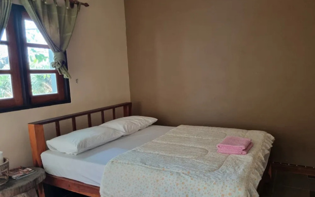 Sawasdee Sichang Resort