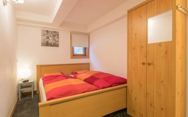 Spacious Chalet With Terrace, Fireplace, Ski Storage, Garden