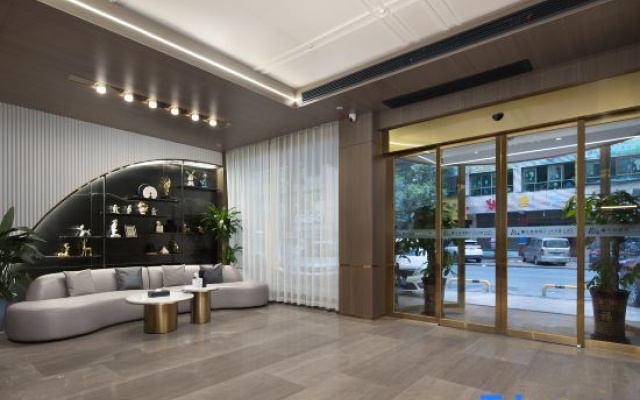 Yuanyuanlin Hotel (Yuyang Inventor Plaza Branch)