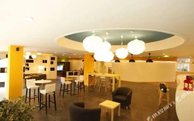 Ruixideng Lishe Hotel (Gucheng Scenic Area Guashiqiao)