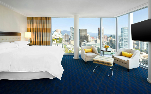Sheraton Vancouver Wall Centre - Image 4
