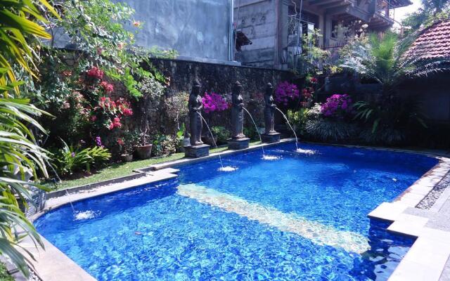 Wahyu Bungalow And Restaurant