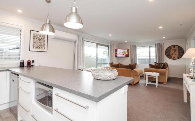 Luxury Rata Apartment - B