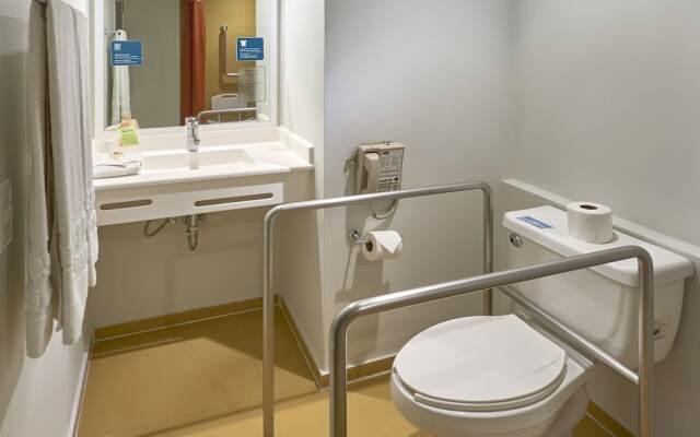 City Express Junior Guadalajara Periférico Sur