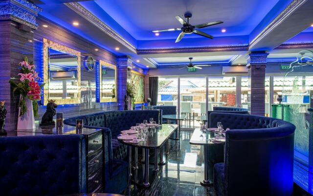 The Globe Hotel Bar and Restaurant