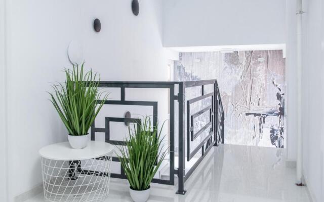 West Residence Apartments
