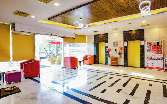 Hyphen Grand Hotel