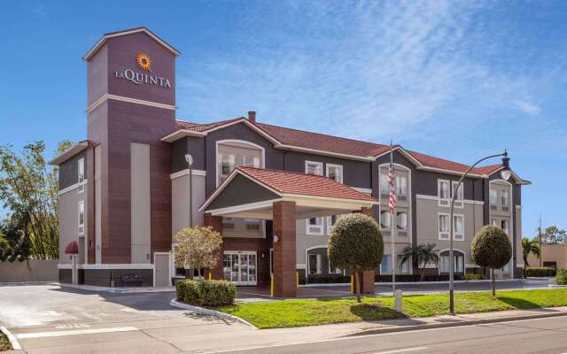 La Quinta Inn & Suites by Wyndham Tampa Bay Area-Tampa South