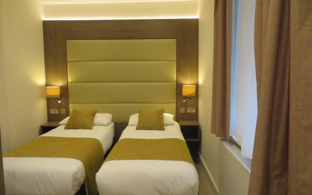 Glendale Hyde Park Hotel