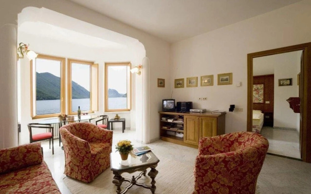 Lake Lugano 1 bed Apartment With Balcony