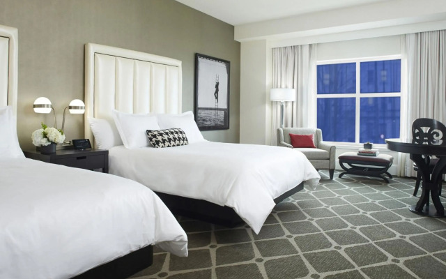 Hotel Commonwealth