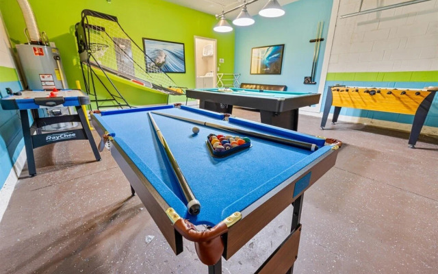 5160 Oakbourne Avenue