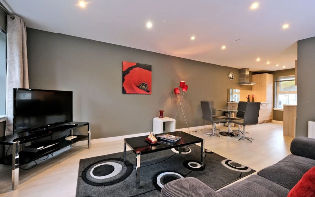 Stylish Home Near Aberdeen Station