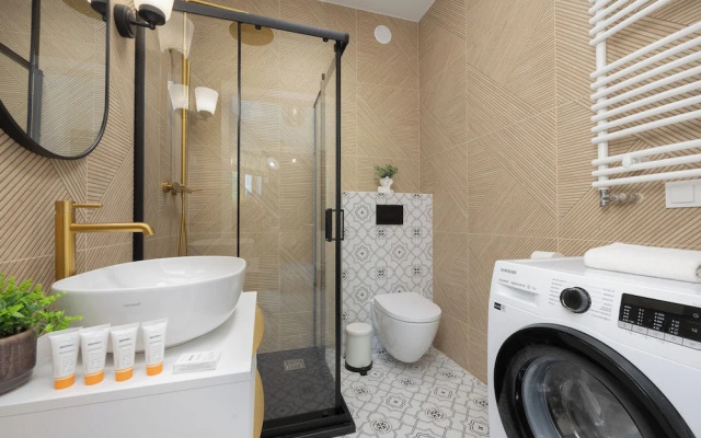 Elegant Studio for 2 by Renters