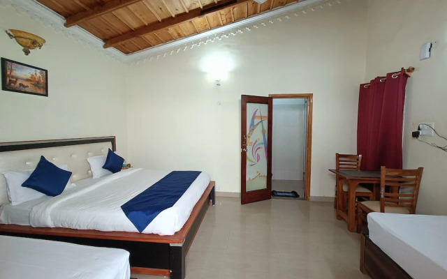 Crystal LakeView Homestay