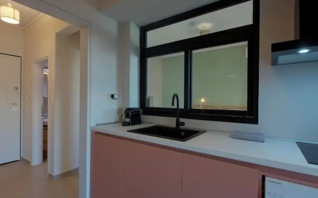 New Cozy Apt with Balcony close to Metro