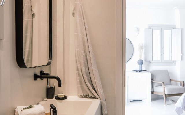 Akra Suites & Spa
