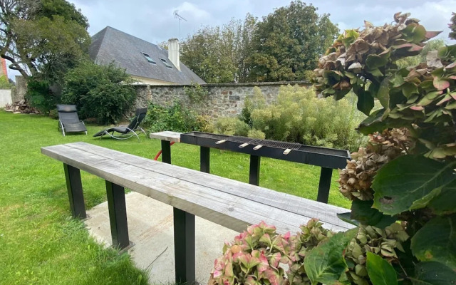 Comfortable Apartment in the Elegant Manor House