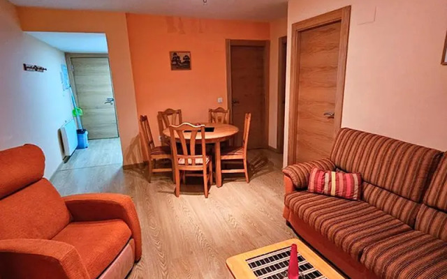 Apartamentos Canfranc Pueblo 3000