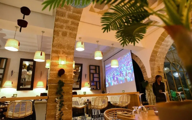 Mechouar Plaza