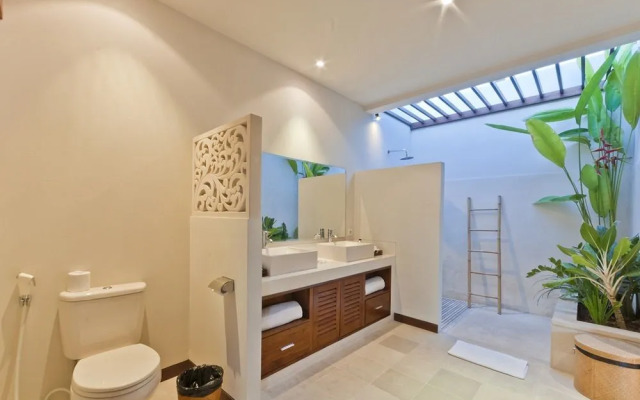 Villa Bugis Kayu Aya Seminyak