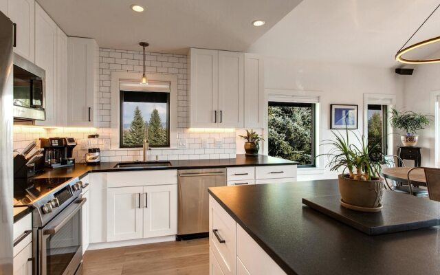 Abode at Rendezvous Retreat Home