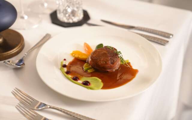 Paradise Elegance Cruise