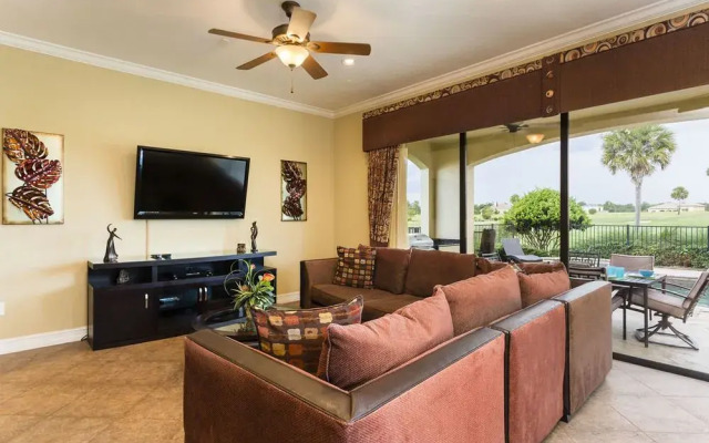 Panoramic Golf Course Views 5 Br home by RedAwning