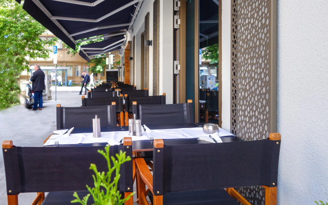 Bayer 89 Vi Vadi Hotel