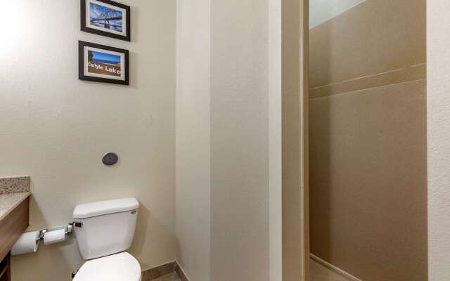 Comfort Inn & Suites Greenville I-70