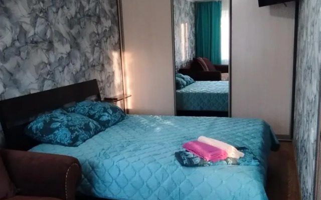 Апартаменты на проспекте Дружбы 33