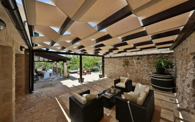 Holiday Home Dvori Dida Mile