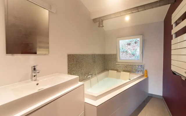 Magnificent Holiday Home With hot Tubs