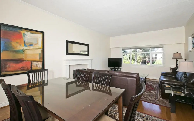 Alma Beach Suites