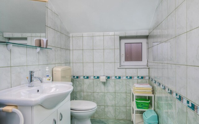 Stunning Apartment in Brzac With Wifi and 1 Bedrooms