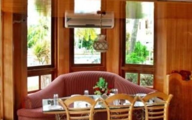Hotel Singaar International